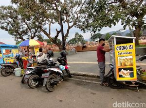 PKL Minta Dibolehkan Jualan di Alun-alun Majalengka Selama Ramadhan
