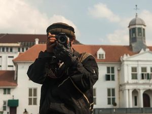 Potret Fotografer Keliling Kota Tua Mencari Sesuap Nasi di Tengah Pandemi