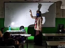 Juli Sudah Mulai Sekolah Tatap Muka, Mahasiswa Kapan Divaksin?