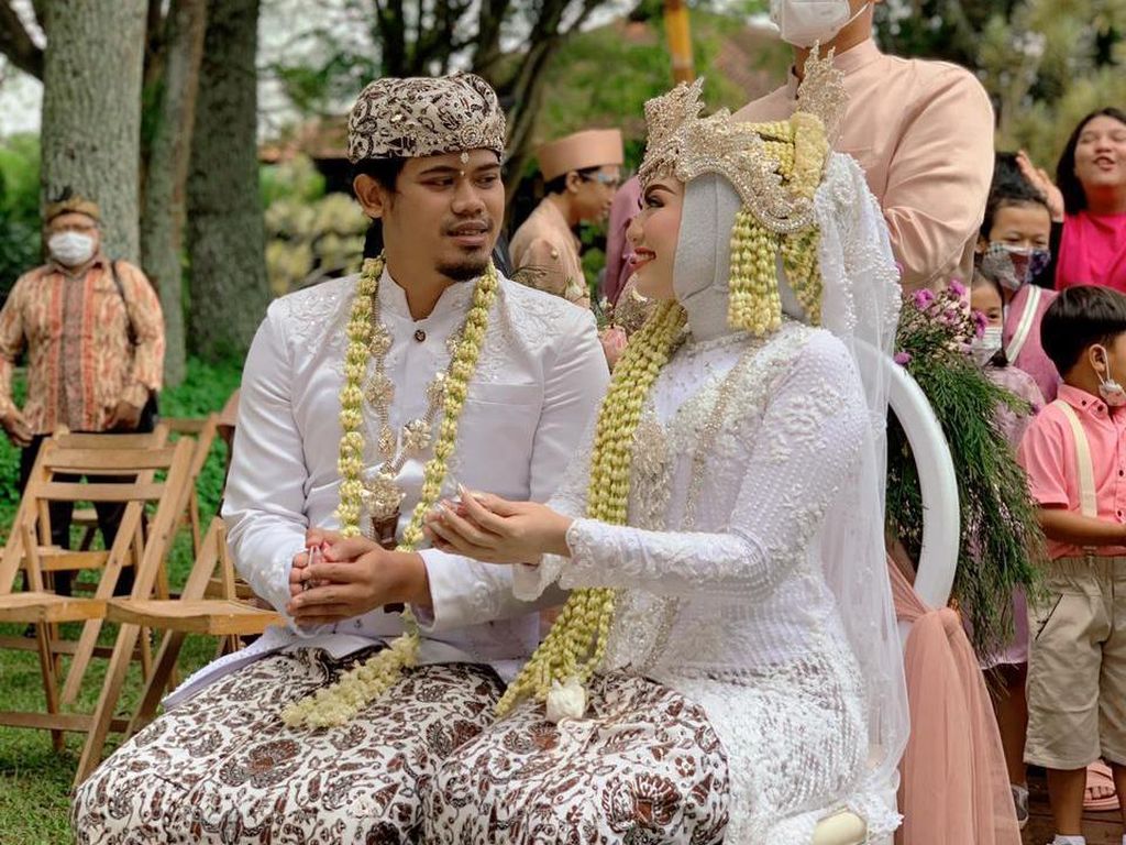 Viral Pengantin Ditipu Vendor Catering di Hari-H, Pelaku Kabur Tanpa Kabar Viral Pengantin Ditipu Vendor Catering di Hari-H, Pelaku Kabur Tanpa Kabar