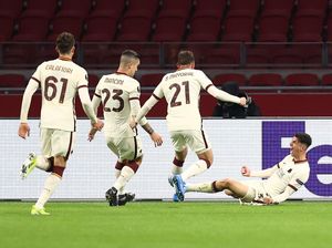 Ajax Vs Roma: Mental Baja Serigala Ibu Kota