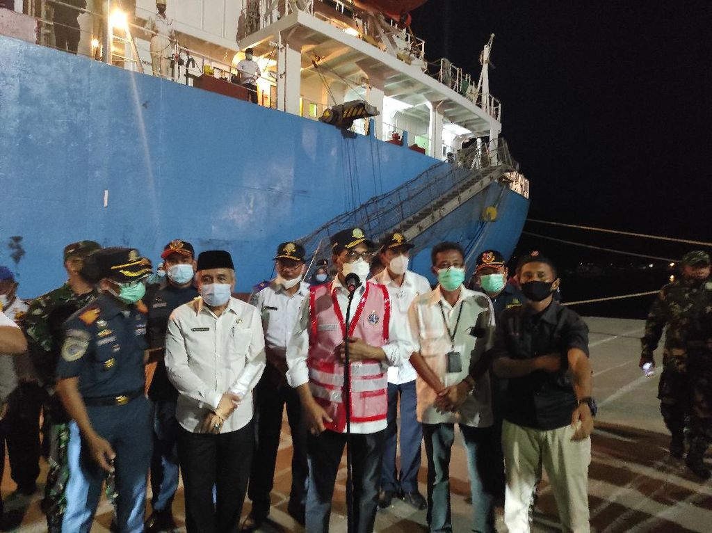 Menhub Ungkap Dualisme Pelabuhan di Sumbawa Besar NTB: Satukan! Menhub Ungkap Dualisme Pelabuhan di Sumbawa Besar NTB: Satukan!