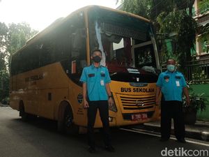 Potret Bus Sekolah di DKI Siap Antar Jemput Siswa Diuji Coba Belajar Tatap Muka