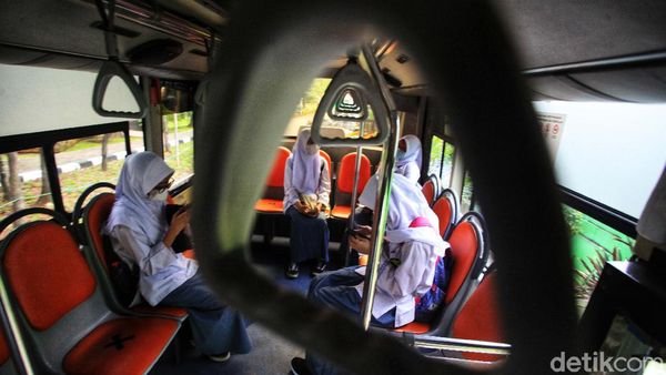 Bus Sekolah Mulai Diberlakukan