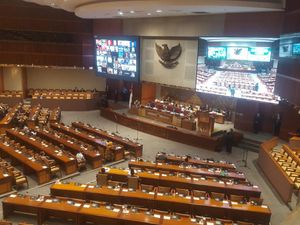3 Hubungan Kerja Presiden dan DPR di UUD 1945 Pasal 11 3 Hubungan Kerja Presiden dan DPR di UUD 1945 Pasal 11
