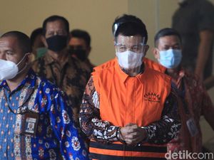 KPK Cecar Aa Umbara soal Aliran Uang dari Sejumlah Kontraktor Bansos KPK Cecar Aa Umbara soal Aliran Uang dari Sejumlah Kontraktor Bansos