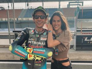Selamat! Valentino Rossi dan Pacar Bakal Punya Anak Selamat! Valentino Rossi dan Pacar Bakal Punya Anak