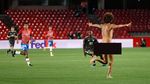 Deretan Aksi Penyusup Bugil di Laga Sepakbola