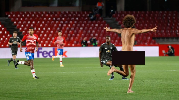 granada vs mu,granada vs manchester united,liga europa,perempatfinal liga europa,penyusup lapangan,pitch invader