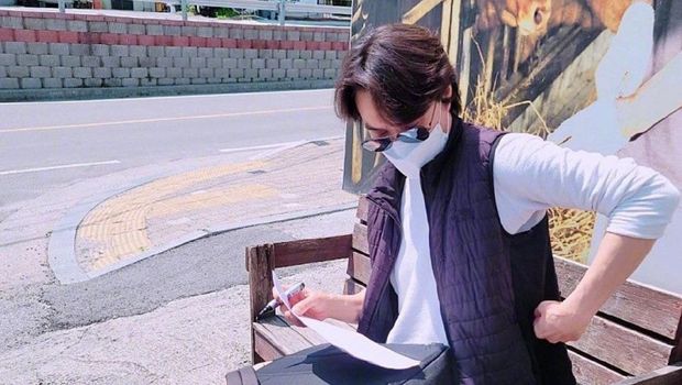 Han Suk Kyu Beri Kode 'Dr. Romantic' Season 3 Syuting November Mendatang