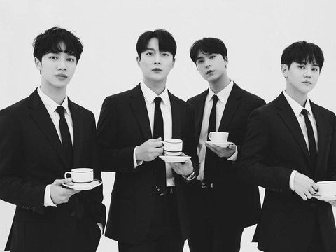 Highlight konfirmasi lakukan comeback full-member/foto: soompi.com