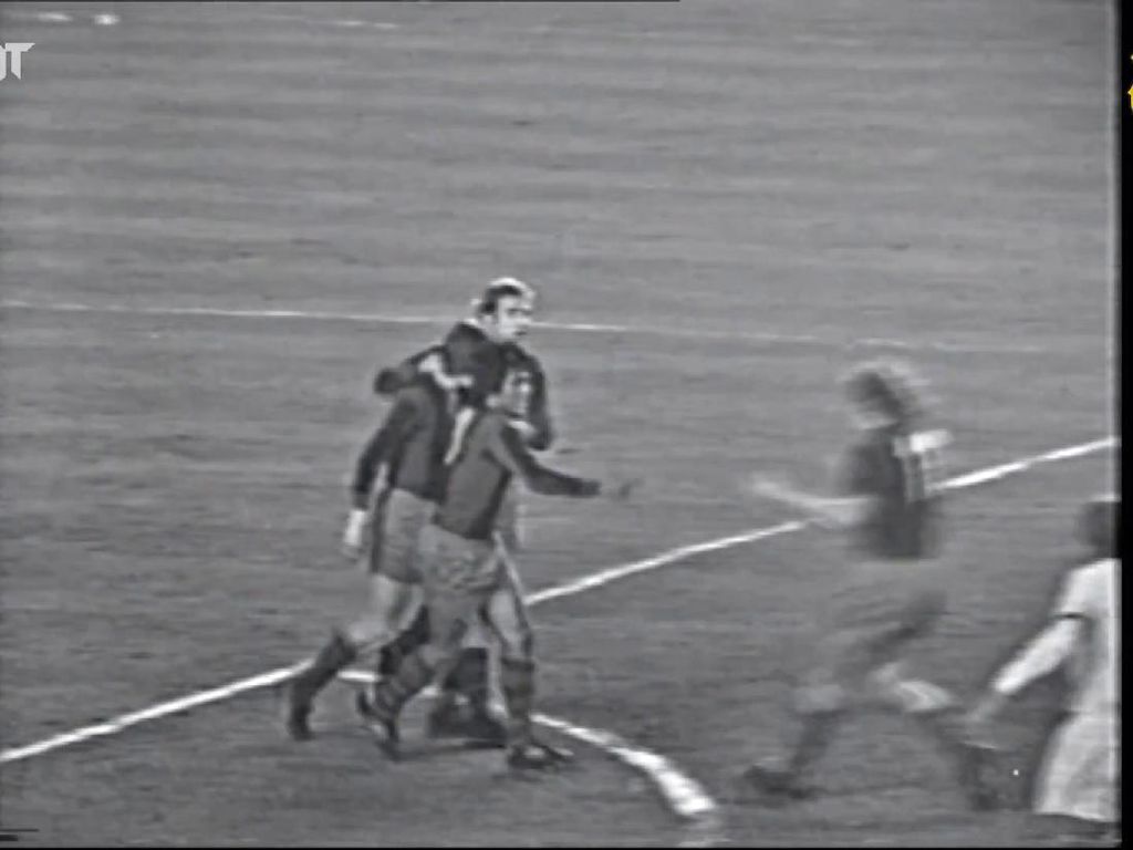 El Clasico: Nostalgia Gol Cantik Johan Cruyff Vs Real Madrid El Clasico: Nostalgia Gol Cantik Johan Cruyff Vs Real Madrid