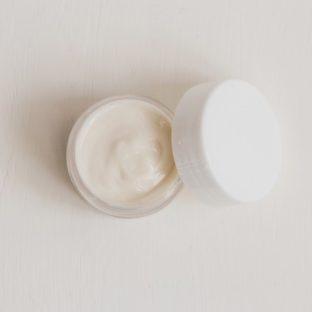 5 Kandungan Skincare Berbahaya yang Bikin Kulit Gagal Glowing