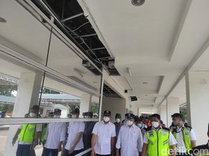 Menhub Tinjau Kerusakan Bandara El Tari Kupang Akibat Siklon Tropis Seroja