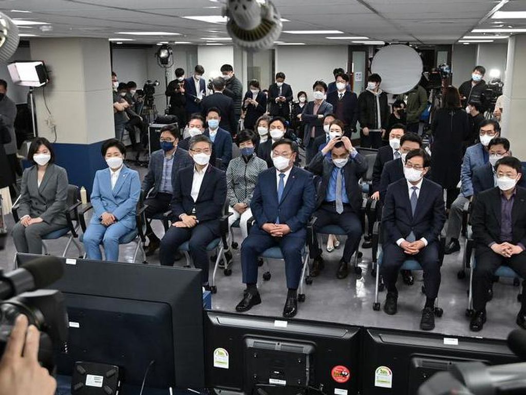 Partai Oposisi di Korea Selatan Menang Telak dalam Pemilihan Kepala Daerah Partai Oposisi di Korea Selatan Menang Telak dalam Pemilihan Kepala Daerah