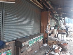 Pasar Kambing Kebakaran, Bagian Atap Hangus Hingga Rubuh