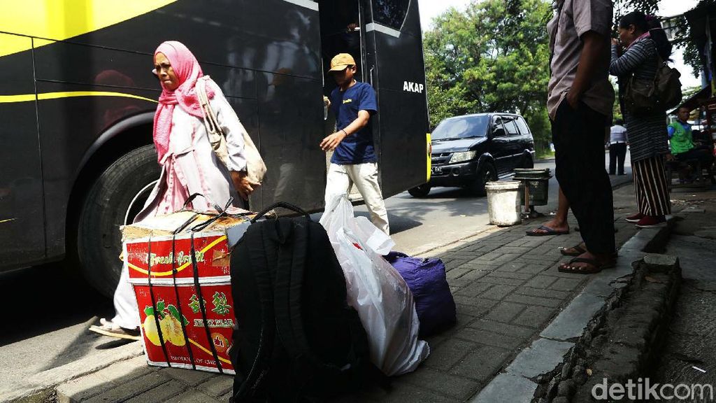 Pemerintah Larang Operasi Semua Moda Transportasi saat Mudik Lebaran Pemerintah Larang Operasi Semua Moda Transportasi saat Mudik Lebaran