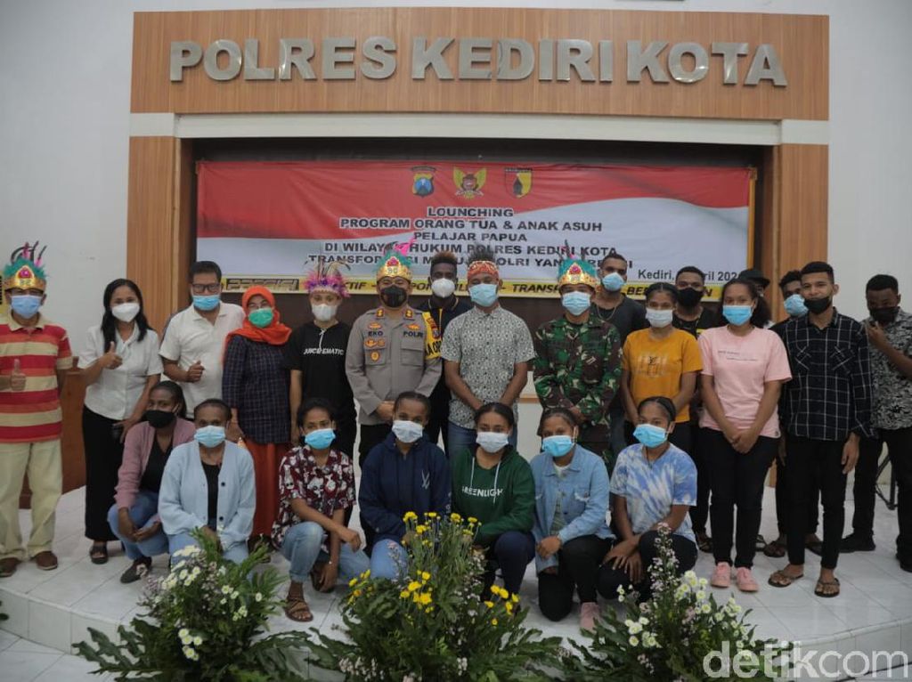 Ada Program Orang Tua Asuh Bagi Pelajar dan Mahasiswa Papua di Kediri Ada Program Orang Tua Asuh Bagi Pelajar dan Mahasiswa Papua di Kediri
