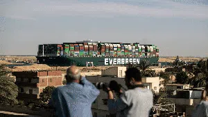 Potret Terusan Suez Jadi Primadona Kapal-Kapal Eropa