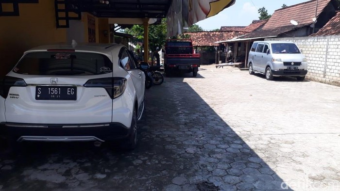 Masih ingat dengan Kampung Miliarder di Tuban yang trend alasannya yaitu banyak warganya memborong mobil? Begini kondisinya di saat  ini.