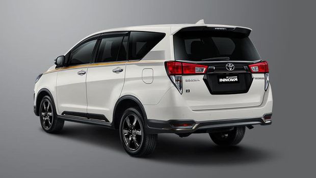 Innova Limited Edition untuk merayakan 50 tahun perjalanan Toyota di Indonesia.