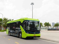 Bus Buatan Pabrik Mobnas Vietnam Bersiap Mengaspal di Jalan