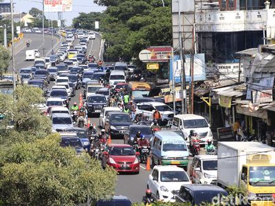 Bandung Dipadati Kendaraan Jelang Ramadhan
