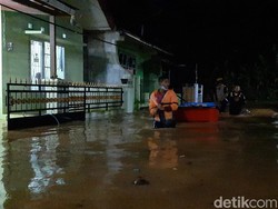 Puluhan Rumah di Purwokerto Terendam Banjir hingga 1,5 Meter