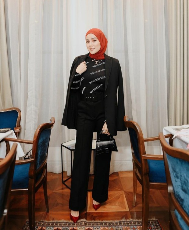 8 Style Hijab Ala Olla Ramlan