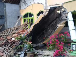 Gempa M 6,7 Guncang Malang, Netizen Kirim Doa Gempa M 6,7 Guncang Malang, Netizen Kirim Doa