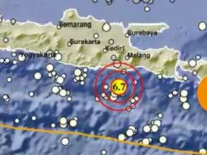 Pakar Sebut Gempa Malang M 6,1 Dipicu Tumbukan Lempeng Australia-Eurasia Pakar Sebut Gempa Malang M 6,1 Dipicu Tumbukan Lempeng Australia-Eurasia