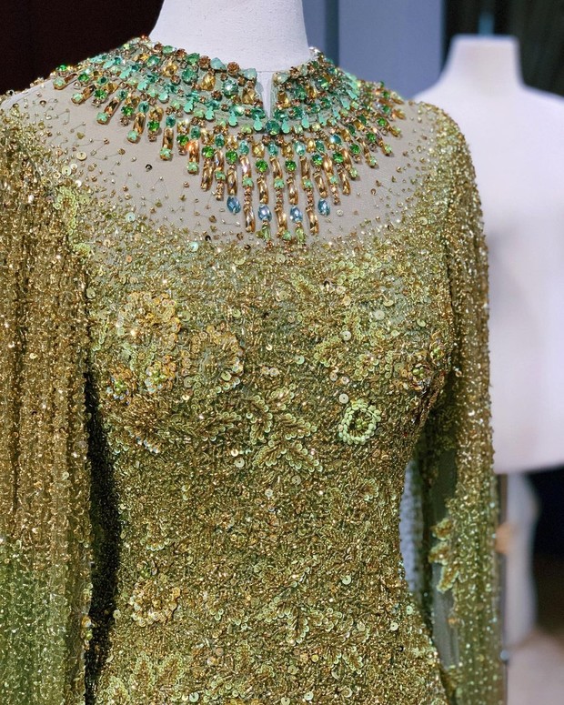 Kebaya Pengantin Full Manik-manik/instagram.com/askyfebrianti Kebaya Pengantin Full Manik-manik yang terlihat mewah/instagram.com/askyfebrianti