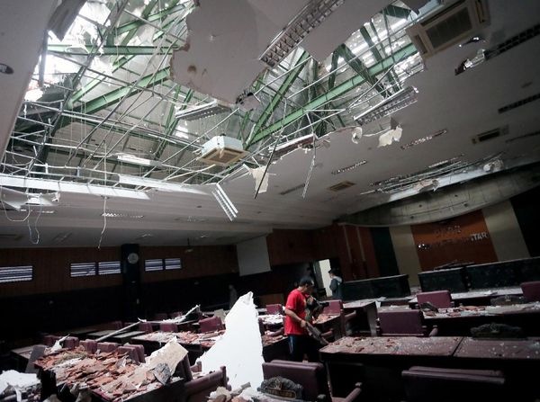 Porak-poranda Bangunan di Blitar Imbas Gempa Malang