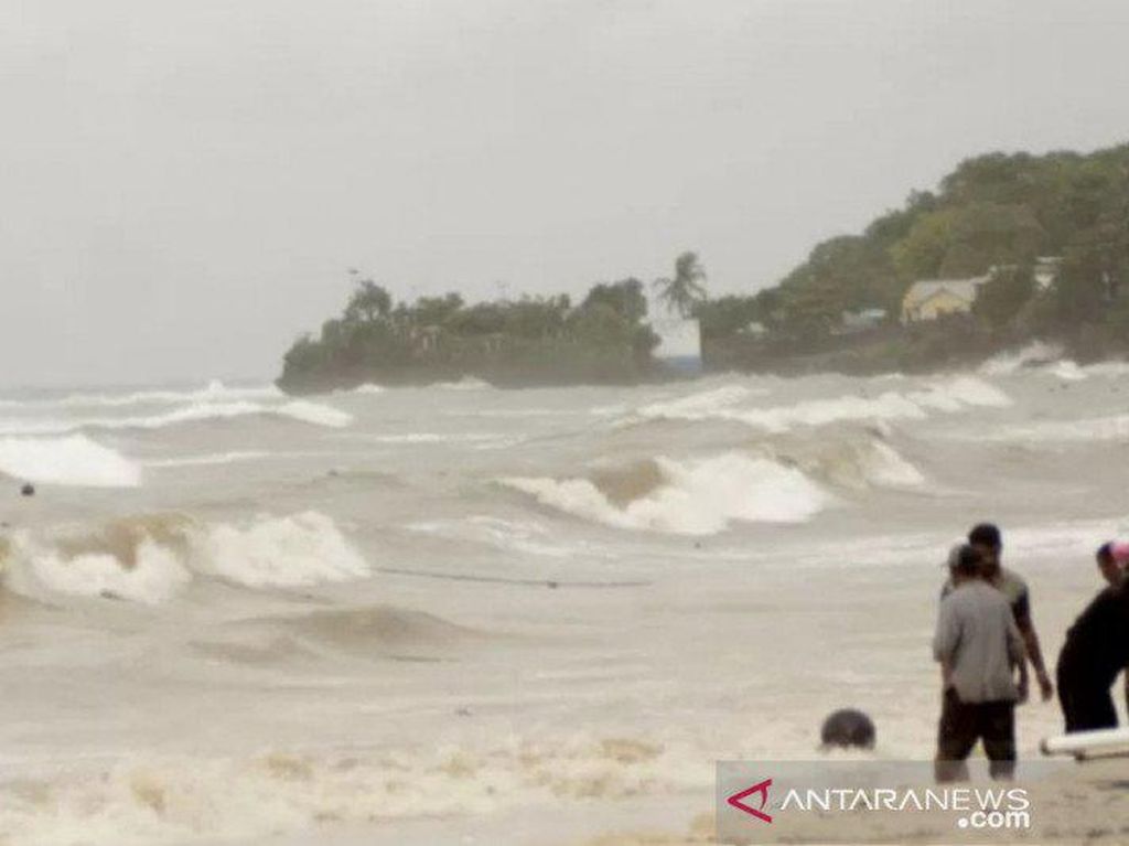Sempat Hilang Terseret Badai Seroja NTT, 2 Nelayan Ditemukan di Australia Sempat Hilang Terseret Badai Seroja NTT, 2 Nelayan Ditemukan di Australia