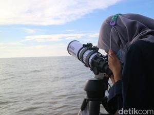 Melihat Persiapan Pemantauan Hilal di Pantai Pangandaran