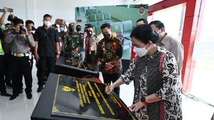Potret Ketua DPR Resmikan Bandara Taufiq Kiemas