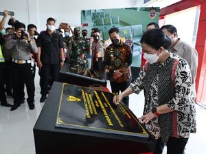 Potret Ketua DPR Resmikan Bandara Taufiq Kiemas