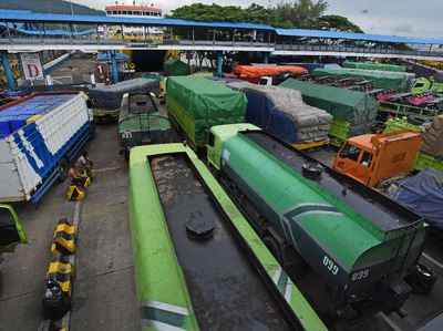 Pelabuhan Merak Padat Jelang Ramadhan
