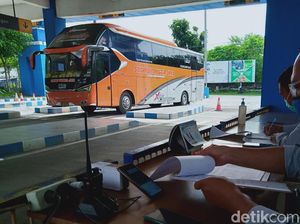 Mudik Dilarang, Pengusaha Angkutan Umum Makin Menderita