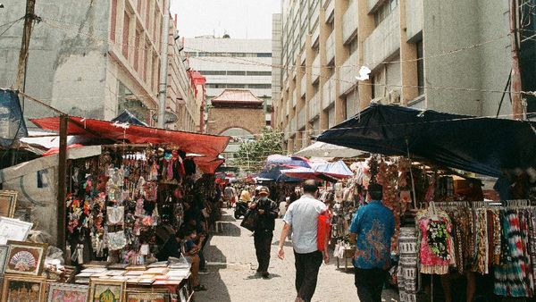 Jakarta Kini dalam Bingkai Analog
