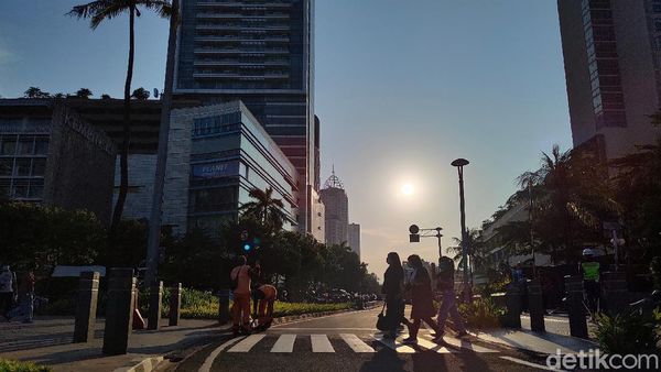 Merekam Sore Hari di Ibukota Dengan Realme 8 Pro