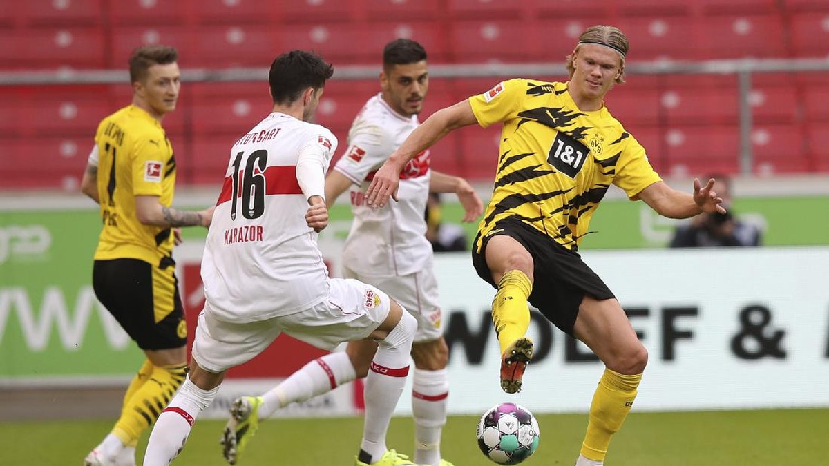 Borussia Dortmund menang 3-2 di markas Stuttgart. (Foto: AP/Tom Weller)
