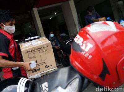Asyik! Pemerintah Bakal Subsidi Ongkir Belanja Online