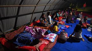 Begini Suasana di Pengungsian Warga Terdampak Gempa Malang