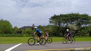 Foto: Gowes Asyik dari Prambanan Hingga Keliling Borobudur