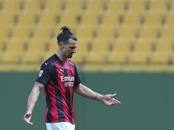 Ashley Cole Sebut Ibrahimovic Punya 2 Wajah