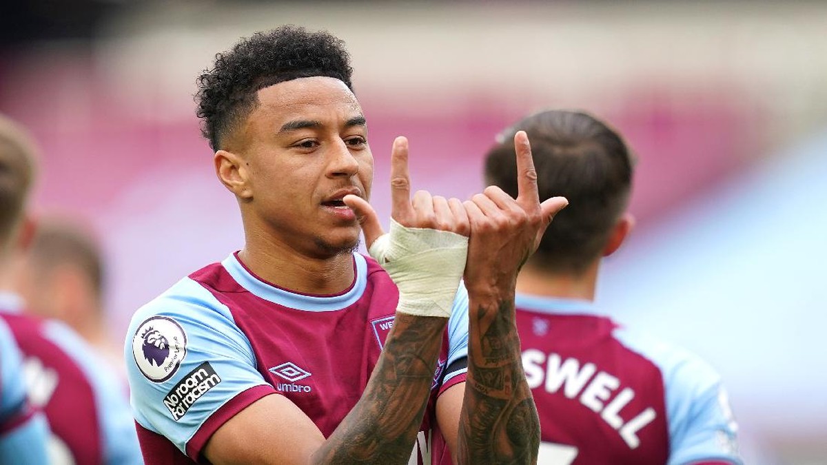 Jesse Lingard bikin dua gol saat West Ham United mengalahkan Leicester City 3-2, Minggu (11/4/2021) malam WIB. (Foto: John Walton - Pool/Getty Images)