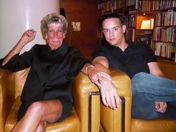 Pengakuan Pria Muda yang Hanya Kencani Nenek-nenek karena Suka Aromanya 