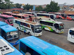 Bus Berstiker Khusus Boleh Angkut Penumpang, Tapi Bukan Pemudik