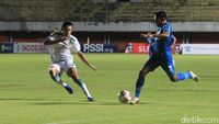 Persib Bandung Menangkan Duel Klasik Lawan Persebaya